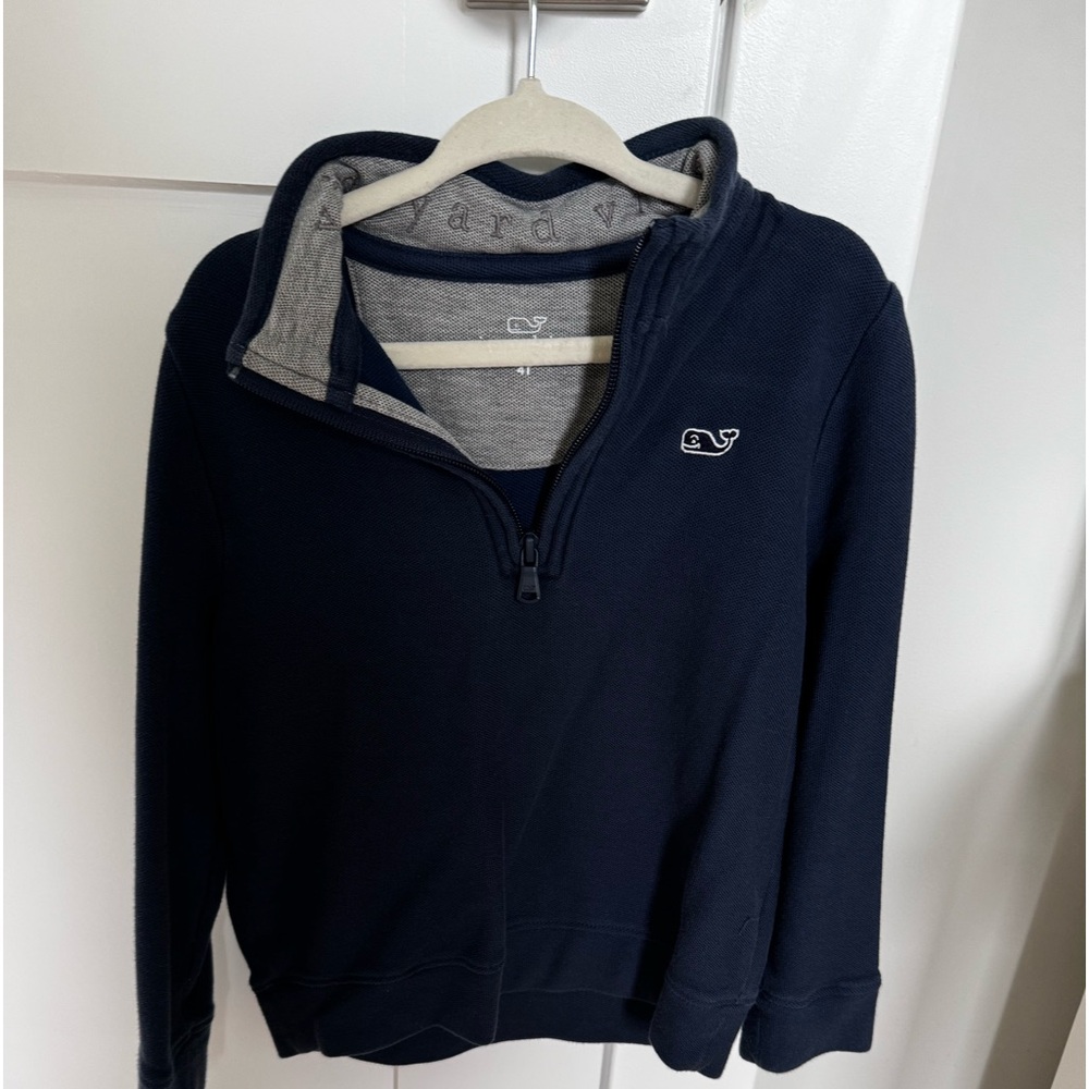 Boys vineyard vines pullover size 4